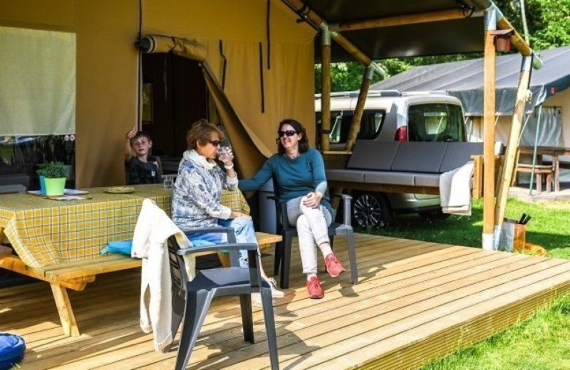 Safaritent twente met veranda